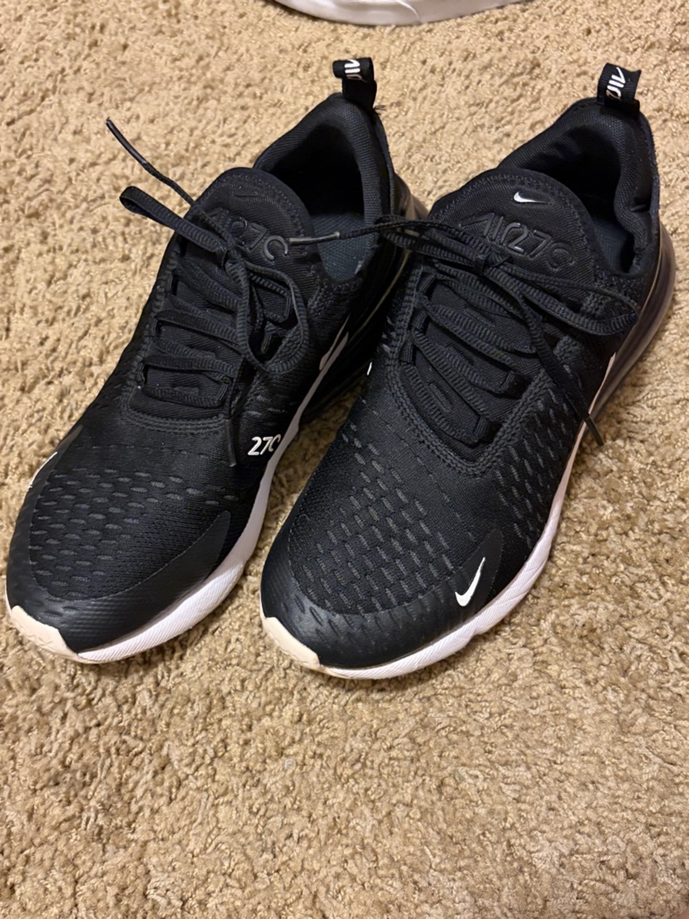 Nike Black and White Air Max 270 Lightweight Sneakers 9.5 W/8 M